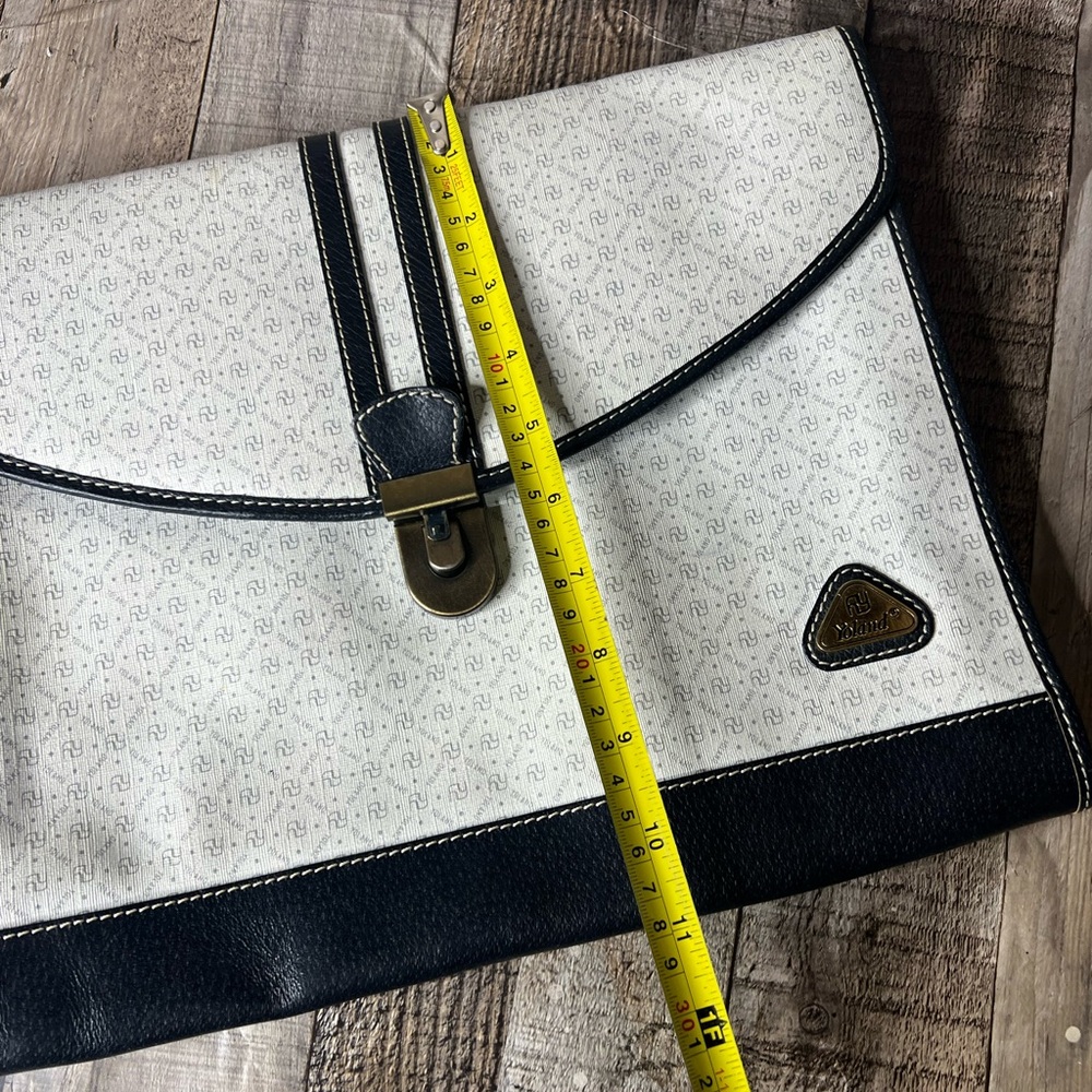 YOLAND VINTAGE MONOGRAM LEATHER CLUTCH - Picture 12 of 14
